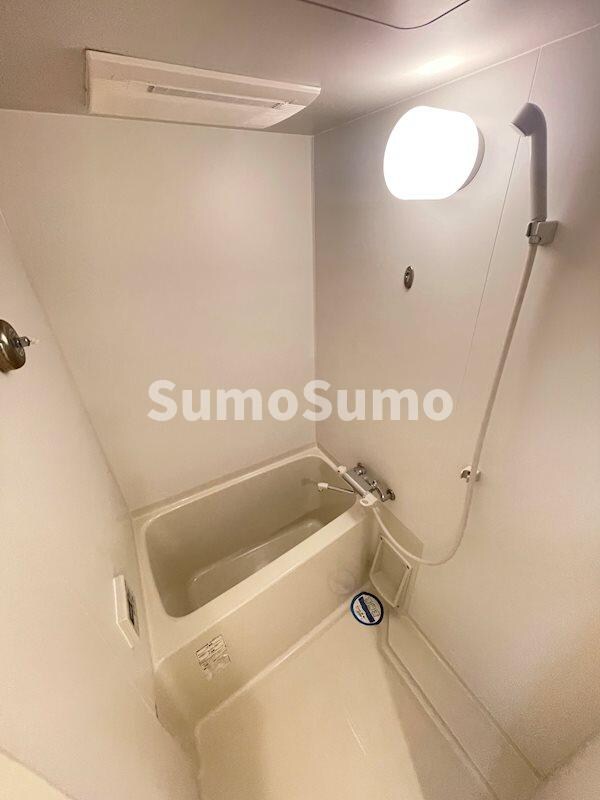 物件内観写真12　(日々の疲れを癒すお風呂付です)