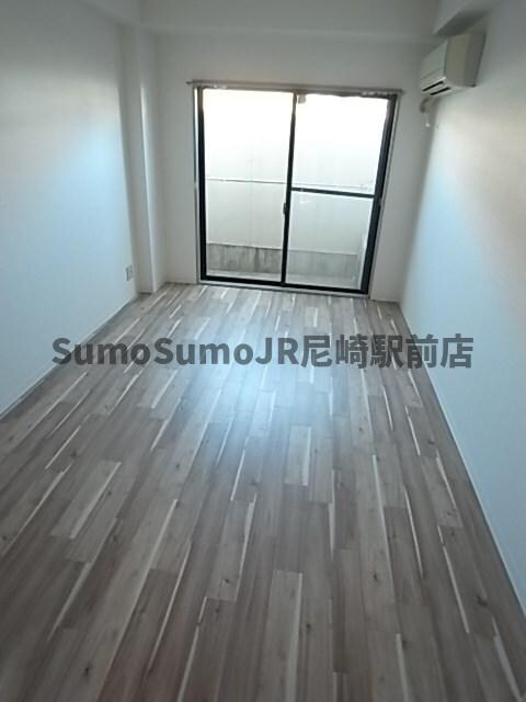 物件内観写真28　(使いやすいリビングです)