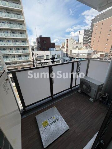 物件内観写真10　(暖かな日差しのふりそそぐバルコニー)