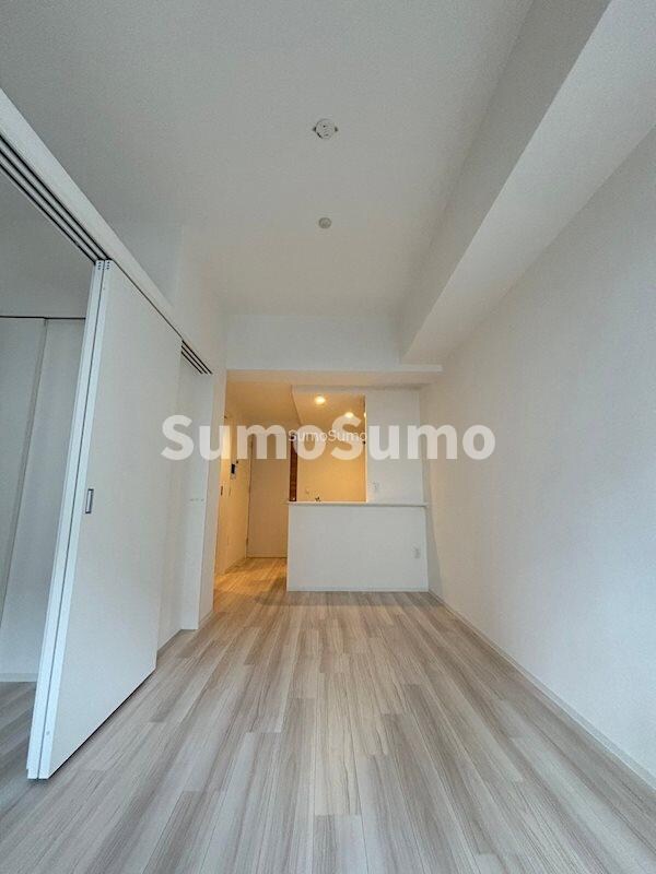 物件内観写真8　(ゆったり過ごせる居間です)