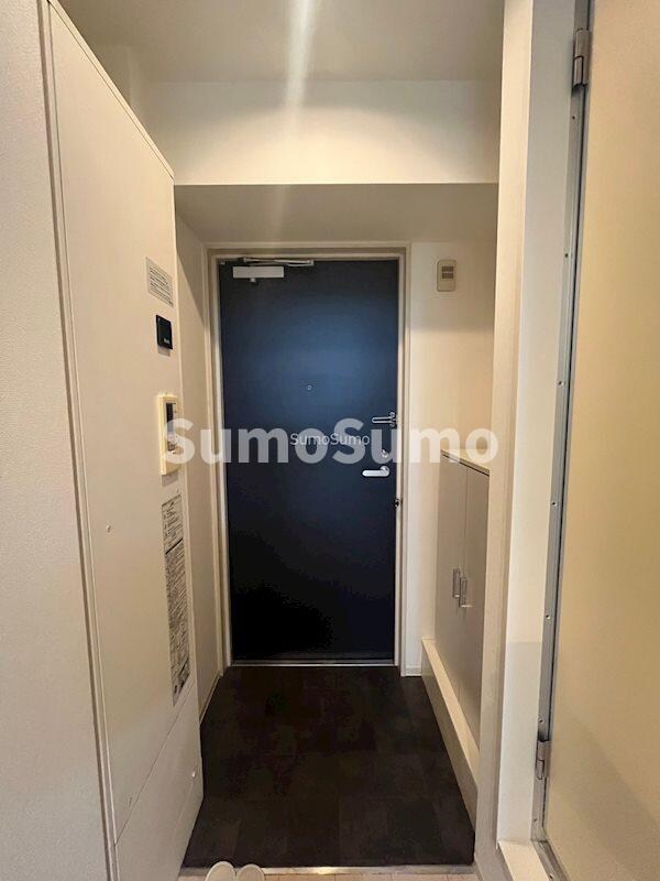 物件内観写真8　(落ち着いた玄関です)