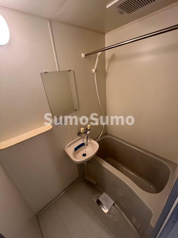 物件内観写真12　(コンパクトで使いやすいお風呂です)