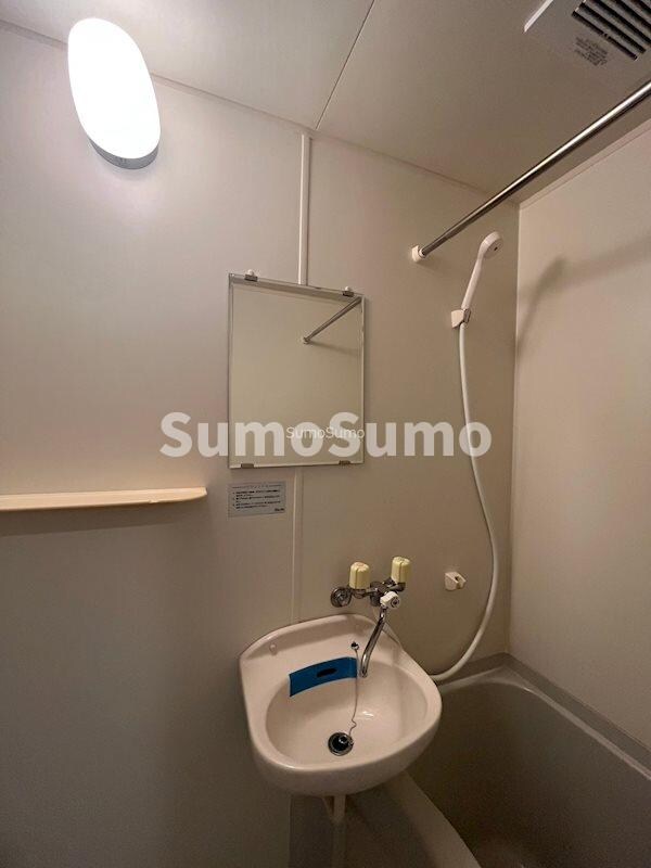 物件内観写真15　(コンパクトで使いやすい洗面所)