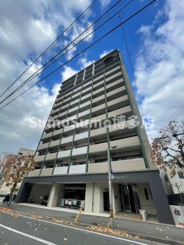 物件外観写真1　(きれいな外観です)