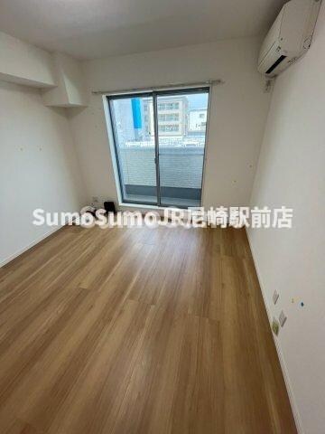 物件内観写真10　(居間です)