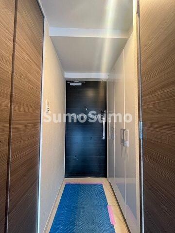 物件内観写真4　(落ち着いた玄関です)