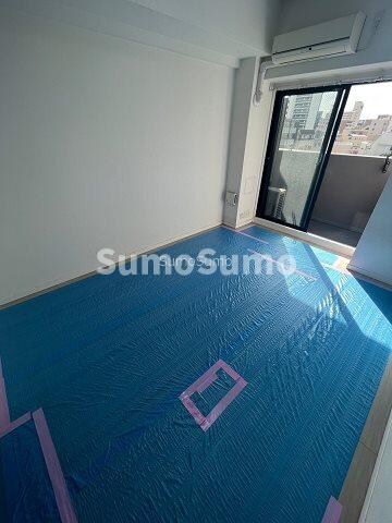 物件内観写真5　(ゆったり過ごせる居間です)