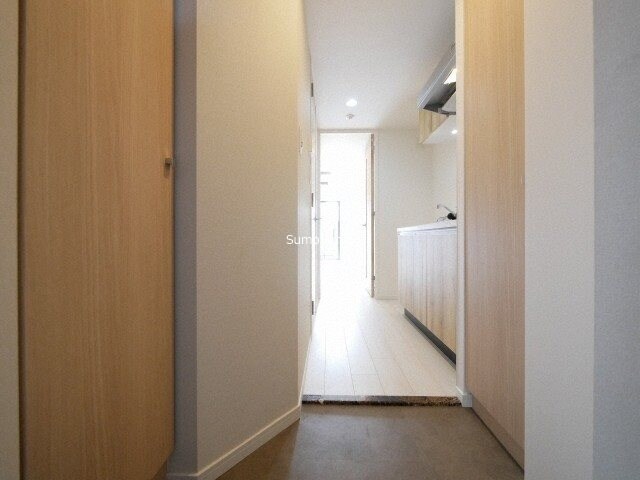 物件内観写真4　(収納もある玄関です)