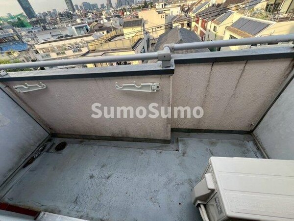 バルコニー(落ち着いた時間を過ごせるバルコニーです)