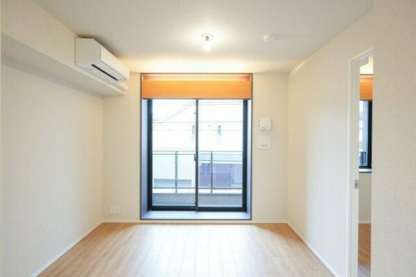 居室( )
