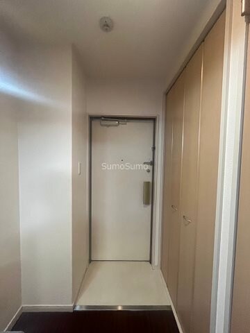 物件内観写真5　(きれいな玄関です)