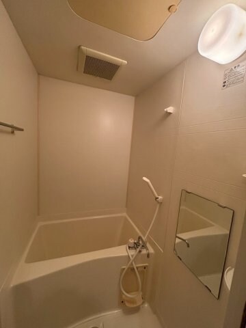 物件内観写真9　(きれいなお風呂です)