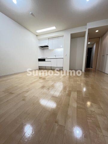 物件内観写真5　(使いやすい居間です)