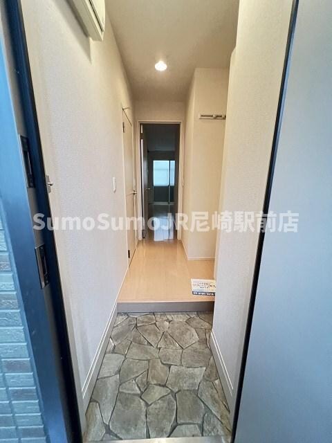 物件内観写真2　(玄関です)
