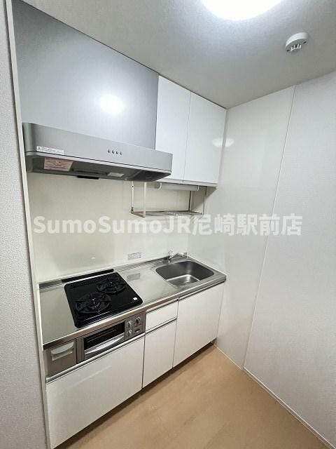 物件内観写真4　(コンパクトなキッチンで掃除もラクラク)