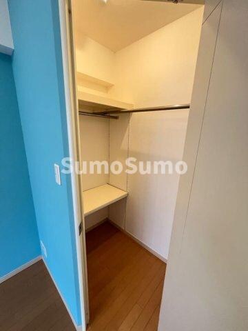 物件内観写真6　(ちょっとした収納スペースも充実しています)