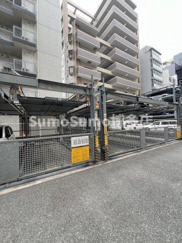 物件外観写真3　(駐車スペースもあります)