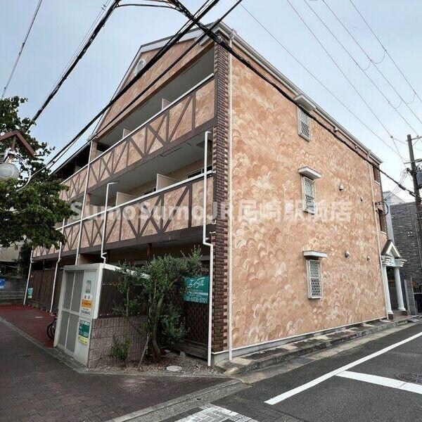 物件外観写真2　(外はこのようになっています)