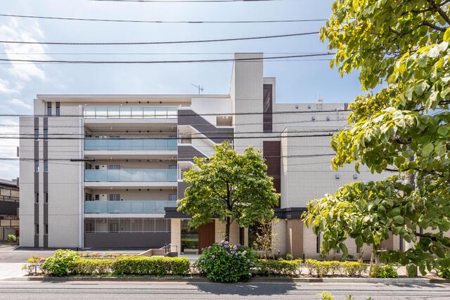 イーストポート