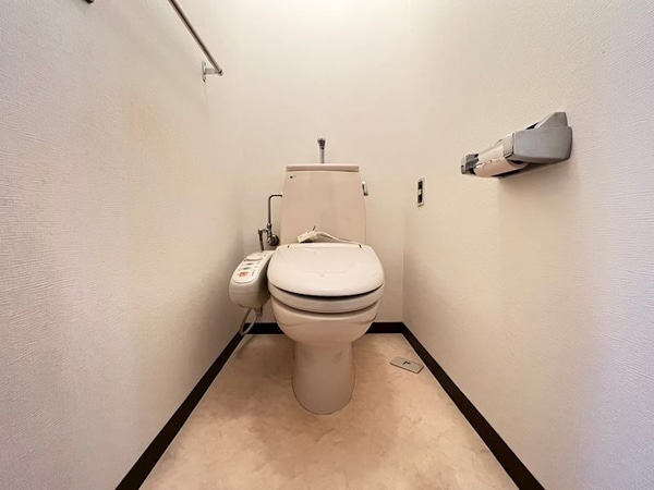 トイレ(落ち着いたトイレです)