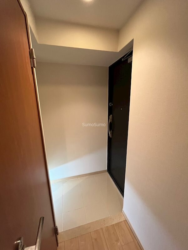 物件内観写真4　(きれいな玄関です)