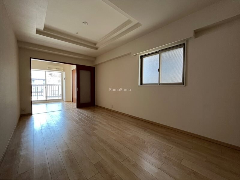 物件内観写真5　(使いやすい居間です)