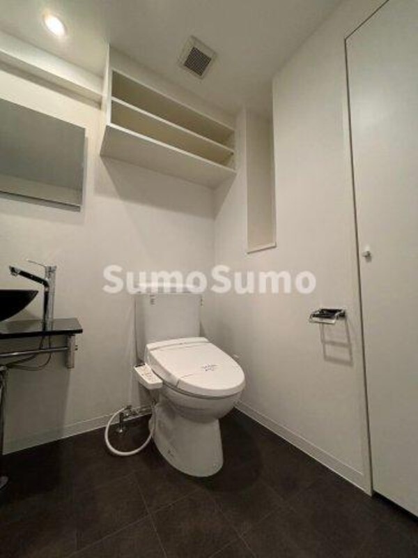 トイレ(シンプルで使いやすいトイレです)