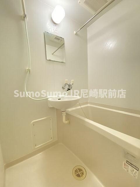 物件内観写真7　(落ち着いた空間のお風呂です)