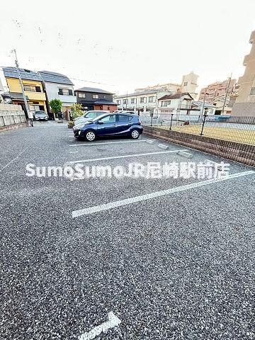 物件外観写真3　(外観もきれいです)