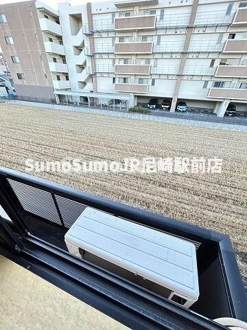 物件内観写真10　(暖かな日差しのふりそそぐバルコニー)