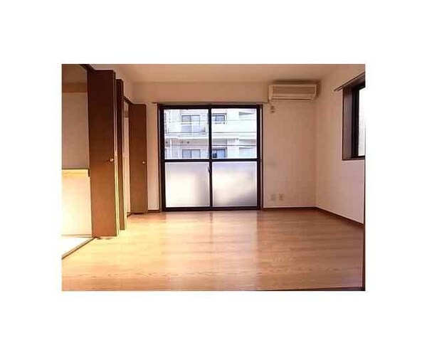 居室( )