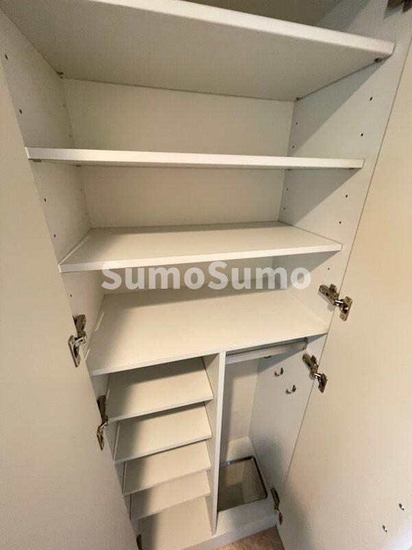 物件内観写真11　(収納スペース豊富です)