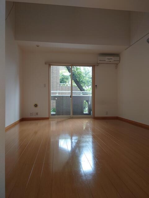 物件内観写真5　( )