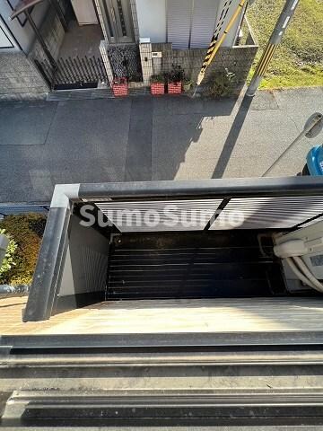 物件内観写真10　(バルコニーからの眺めを楽しみながら食事をしませんか)