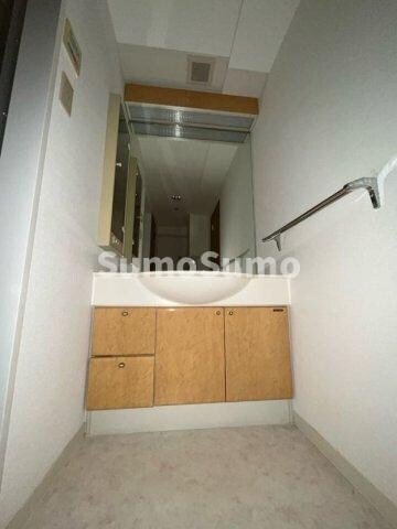 物件内観写真6　(使いやすい洗面所です)