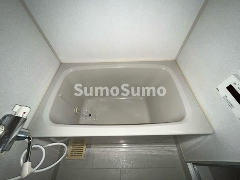 物件内観写真8　(日々の疲れを癒すお風呂付です)