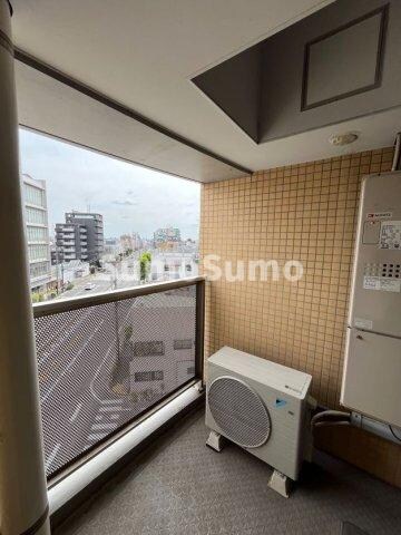 物件内観写真11　(暖かな日差しのふりそそぐバルコニー)