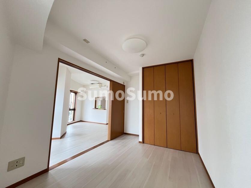 物件内観写真25　(ゆったりとした居間です)