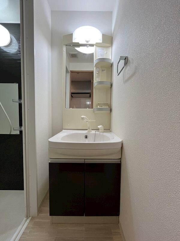 洗面・脱衣所(忙しい朝には欠かせない洗面所です)