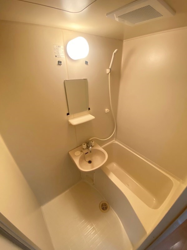 物件内観写真8　(お風呂です)