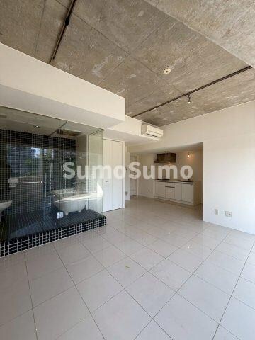 物件内観写真5　(居間です)