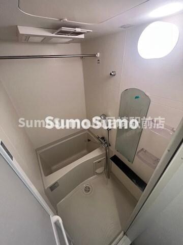 物件内観写真8　(日々の疲れを癒すお風呂付です)