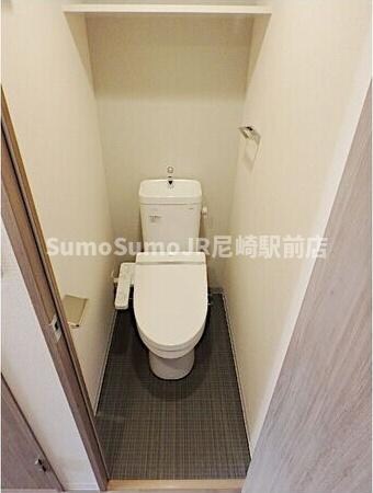 物件内観写真27　(落ち着いた色調のトイレです)
