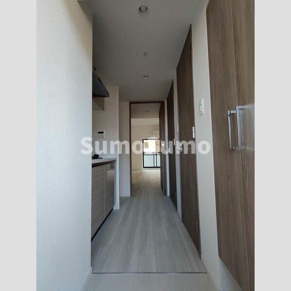 物件内観写真5　(シンプルで使いやすい玄関です)