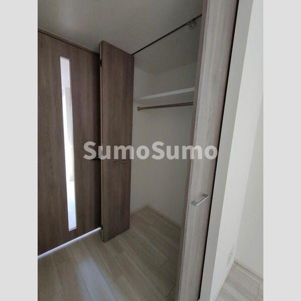 物件内観写真13　(小物を収納するのに便利です)