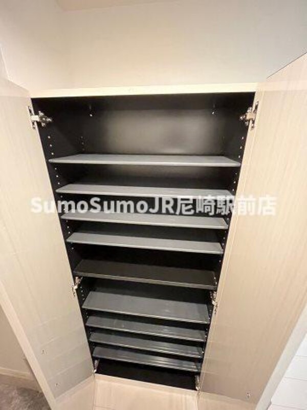 収納(便利な収納スペースです)