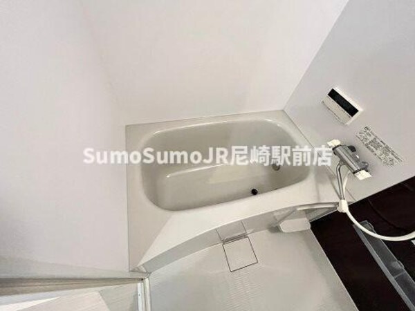 浴室(コンパクトで使いやすいお風呂です)