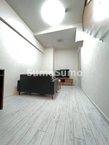 物件内観写真5　(ゆったり過ごせる居間です)