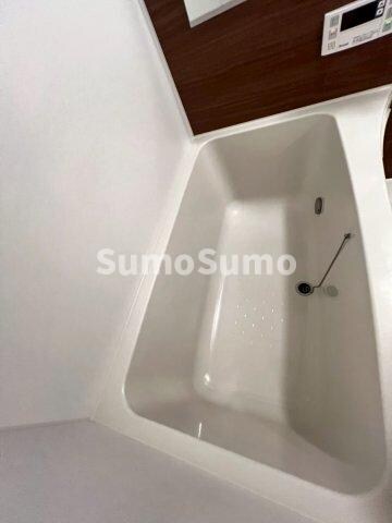 物件内観写真17　(コンパクトで使いやすいお風呂です)