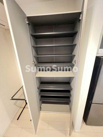 物件内観写真23　(専用の収納スペースです)